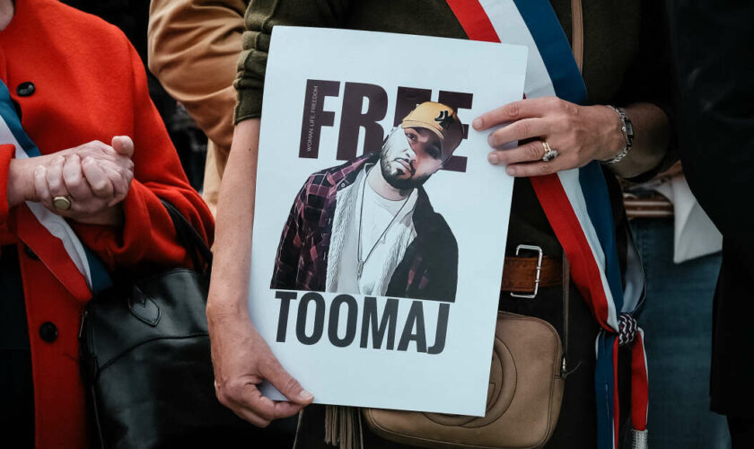 Iran : la Cour suprême annule la condamnation à mort du rappeur Toomaj Salehi