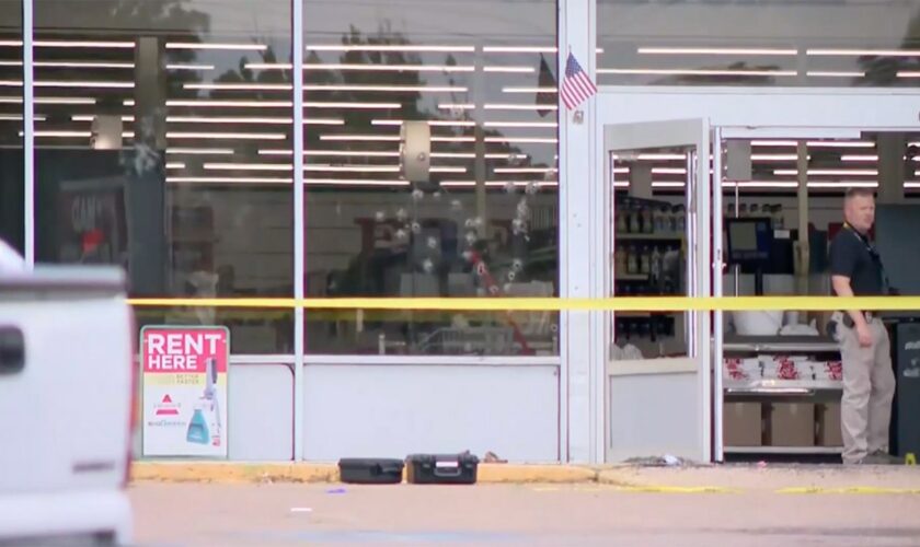 Arkansas police confirm 4th victim died in grocery store shooting