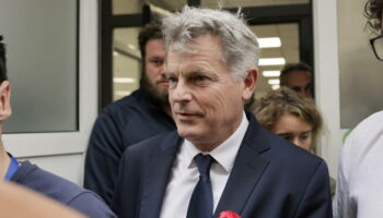 EN DIRECT - Législatives : «L’idée d’une nomination au poste de Premier ministre de Jean-Luc Mélenchon n’a jamais fait l’objet d’un accord entre les forces du Front populaire», affirme Fabien Roussel