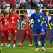 France-Pologne : malgré un but de Kylian Mbappé, les Bleus terminent à la deuxième place du groupe D