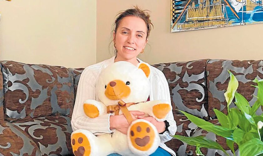 Ana Martínez, madre de adopción:  «La espera es larga, pero es algo que merece mucho la pena»