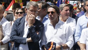 Aznar llama de nuevo a la movilización total de la sociedad civil para evitar que Sánchez "pague el golpe de Estado" a los independentistas