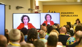 ERC exige una "negociación paralela" con Sánchez para la investidura catalana: "Esto sobrepasa a Illa"