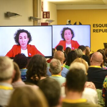 ERC exige una "negociación paralela" con Sánchez para la investidura catalana: "Esto sobrepasa a Illa"