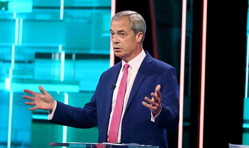 El populista Nigel Farage adelanta por primera vez al Partido Conservador en las encuestas