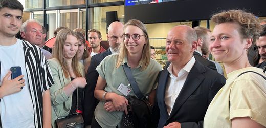 Europawahl: Szene aus dem Willy-Brandt-Haus – Olaf Scholz und das »Nö«