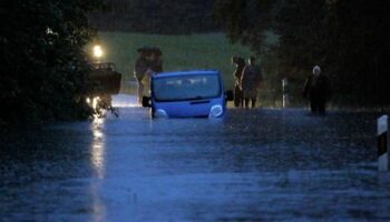Hochwasser in Bayern und Baden-Württemberg: Kellernutzung meiden - Pegelstände steigen rapide an