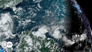 Hurricane Beryl nears Caribbean, strengthens to Category 3