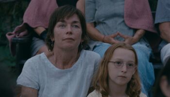 In ‘Janet Planet,’ Julianne Nicholson is a mom spinning out of control