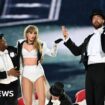 Kelce makes surprise appearance during Swift show
