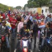La campaña de Nicolás Maduro, entre milagros, karaokes y 'fakes'