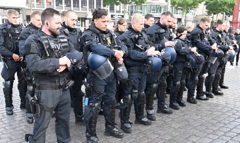 Mannheim: Polizist stirbt nach Messerangriff – Kollegen nehmen Abschied