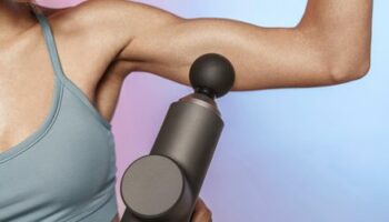 Massagepistolen im Test: Das können die Knetkanonen wirklich