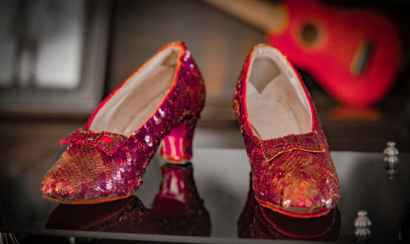 Museum wants to raise $3.5M to get Dorothy’s stolen ruby slippers back