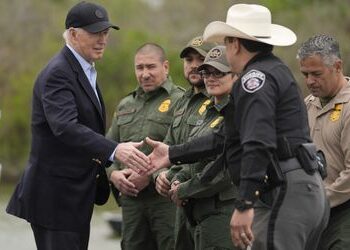 Neue US-Grenzpolitik: Joe Biden macht auf Trump - hart an der Grenze