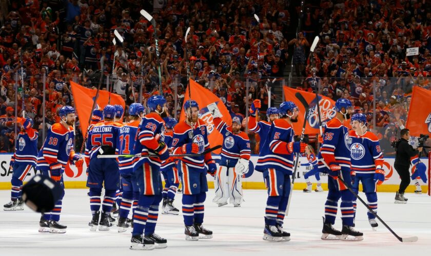 Oilers thump Panthers, force Game 7 in Stanley Cup finals