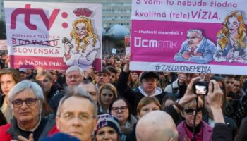 Zehntausende hatten zuvor gegen die Auflösung der öffentlich-rechtlichen Sendeanstalt RTVS in der Slowakei protestiert. Foto: Ja
