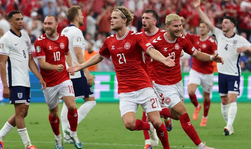 Southgate desespera a una Inglaterra que tropieza pidiendo la hora contra Dinamarca