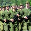 Ukraine-Krieg: Neue alte Wehrpflicht an der NATO-Ostflanke