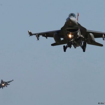 Ukraine updates: Russia push offensive as Kyiv awaits F-16s