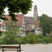 Im bayerischen Lauingen ist die Donau über die Ufer getreten. Foto: Stefan Puchner/dpa