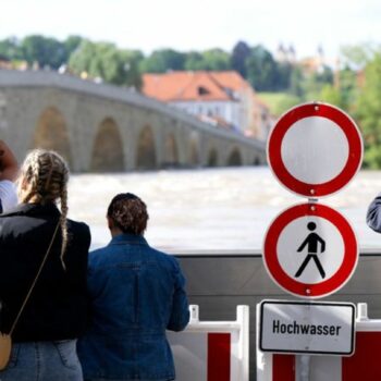 Der Regen hat nachgelassen. Doch noch gibt es keine Entwarnung bei den verheerenden Überschwemmungen in Süddeutschland. Foto: Sv