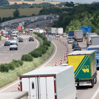 Güterverkehr: Lkw-Maut auf Fahrzeuge unter 7,5 Tonnen ausgeweitet