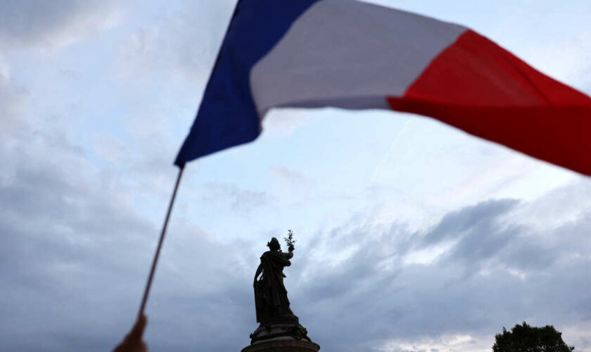 La France “n’est pas un îlot”, c’est une démocratie occidentale en crise comme les autres