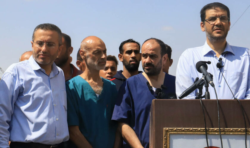 A Gaza, le directeur de l’hôpital al-Chifa et des « dizaines d’autres prisonniers » libérés par Israël