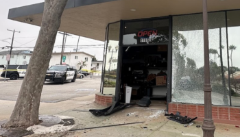 Burglars steal guns from California store after crashing into entrance with stolen car