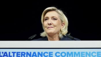 Marine Le Pen prononce un discours lors de la soirée des résultats du premier tour des élections législatives à Hénin-Beaumont, dans le Pas-de-Calais, le 30 juin 2024