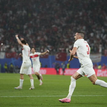 Euro 2024 : la Turquie domine l'Autriche et rencontrera les Pays-Bas en quarts de finale