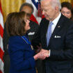 Présidentielle américaine : Nancy Pelosi s’interroge sur l’état de santé de Joe Biden