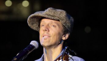 Jason Mraz explains why he came out later in life