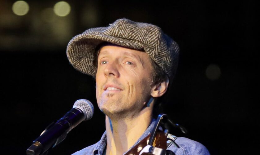 Jason Mraz explains why he came out later in life