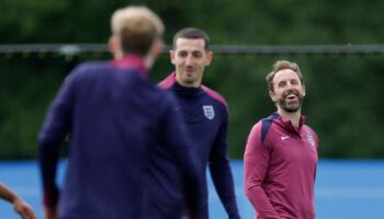 Soccer Football - Euro 2024 - England Training - Blankenhain, Germany - July 5, 2024 England manager Gareth Southgate and players during training REUTERS/John Sibley