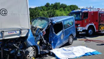 Slovénie : ce que l’on sait de la collision entre un minibus et un poids lourd, qui a causé la mort de deux Français dont un enfant