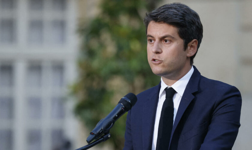 Législatives : Gabriel Attal a présenté sa démission, Emmanuel Macron lui demande de rester « pour le moment »