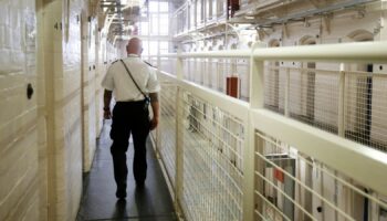Prisoners to be released after serving 40% of sentence to alleviate overcrowding