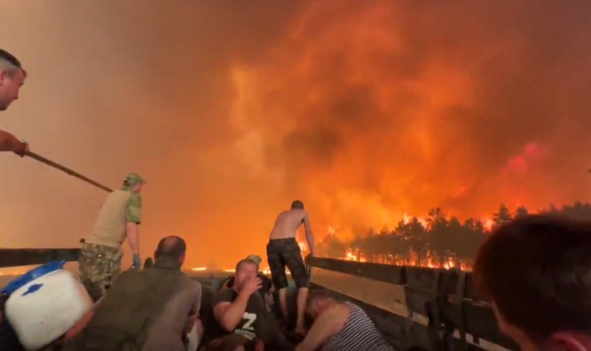 Ukraine : que sait-on des incendies autour de Kherson, où s'affrontent Russes et Ukrainiens ?
