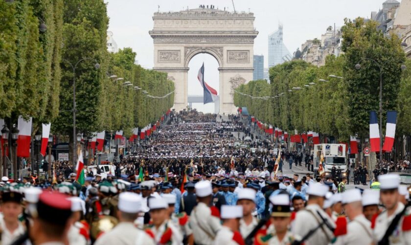 Défilé militaire du 14 juillet : les JO de Paris 2024 privent le cortège militaire des Champs-Élysées