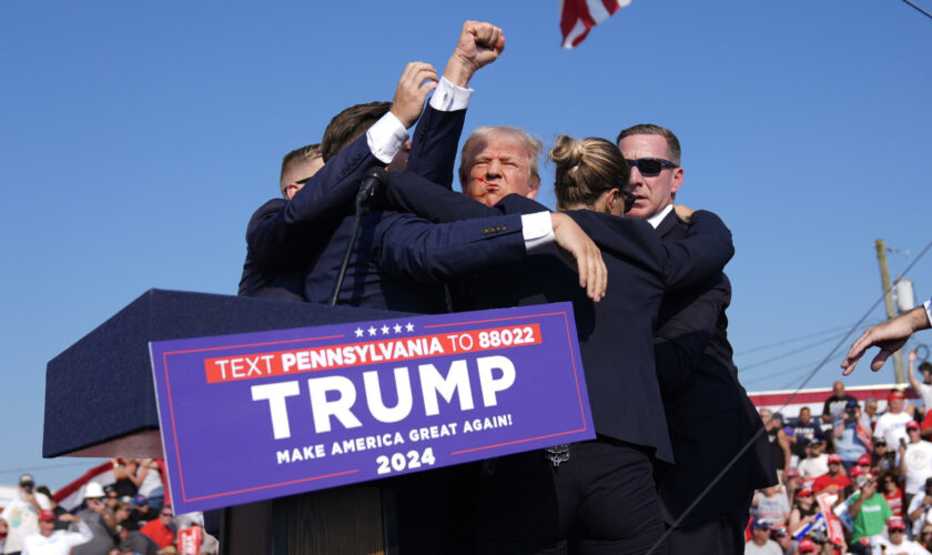 Donald Trump évacué d'un meeting de campagne en Pennsylvanie, des détonations entendues