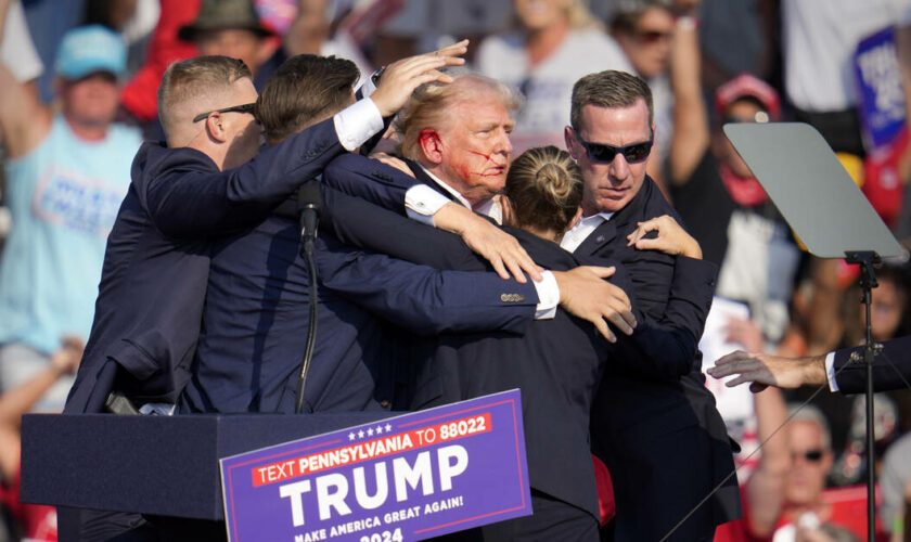 Donald Trump visé par des tirs lors d’un meeting de campagne