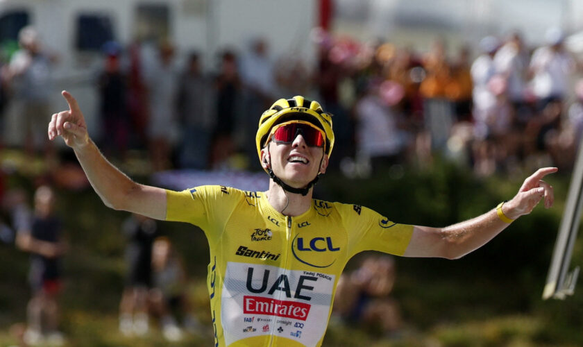 Tour de France : Tadej Pogacar remporte la 15e étape et assomme le classement général