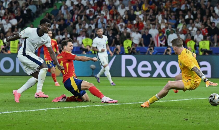 Spanien geht gegen England kurz vor Schluss wieder in Führung