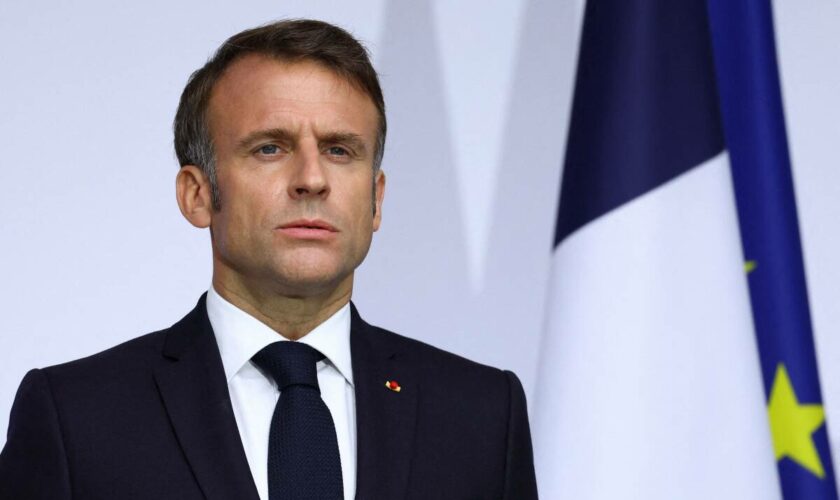 Macron redemande à son camp de « bâtir une coalition républicaine » avec « les autres forces »