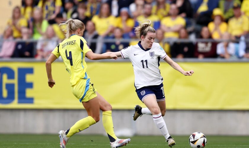 Sweden v England LIVE: Latest score and updates as Lionesses holding on against resurgent hosts