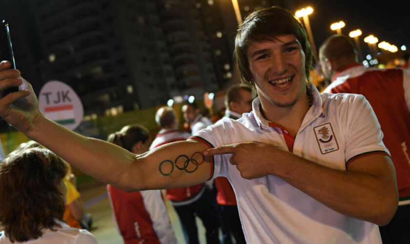 Se faire tatouer les anneaux olympiques, une tradition qui perdure parmi les athlètes