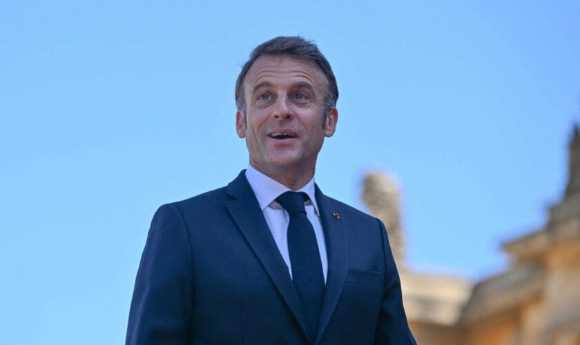 JO de Paris 2024 : Macron se baignera dans la Seine, mais « pas forcément » avant les Jeux