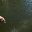 J’ai plongé dans la Seine aux côtés d’Anne Hidalgo